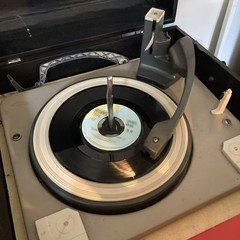 Haysi Fantayzee Shiny Shiny 7″ Vinyl Record VG+/EX Playtested Jukebox Ready
