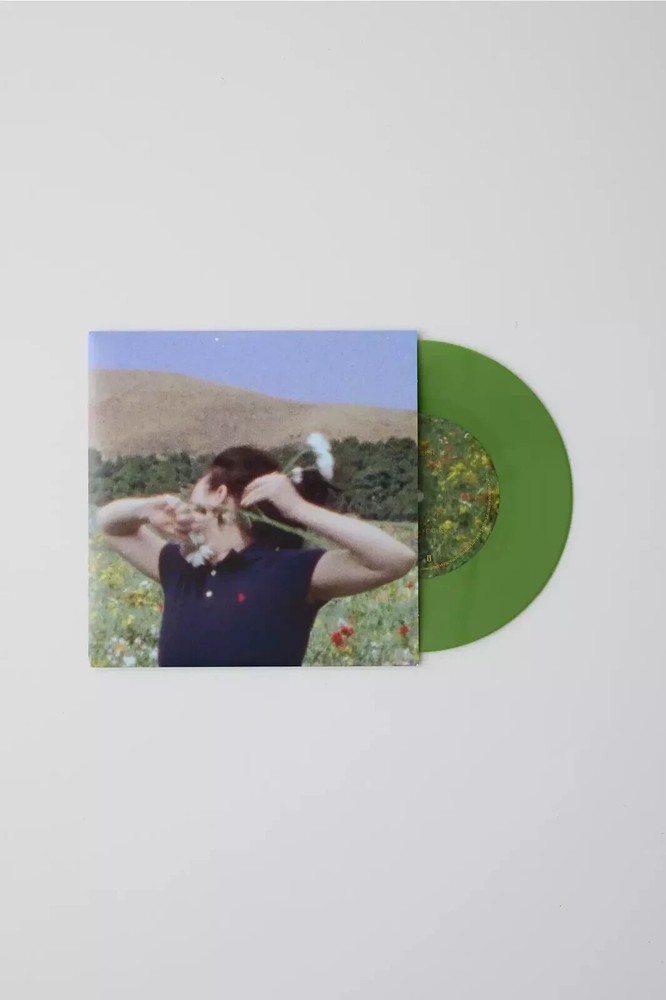 Billie Eilish – BIRDS OF A FEATHERS Limited 7-Inch Single Vinyl UO EXCLUSIVE