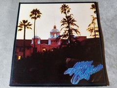 EAGLES HOTEL CALIFORNIA LP VINYL GATEFOLD 1976 ASYLUM 7E-1084 EX/VG+ OIS POSTER