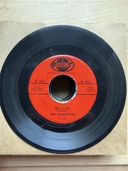 UNTESTED 1950’s Lot Of 20 – 45 RPM Records Without Picture Sleeve