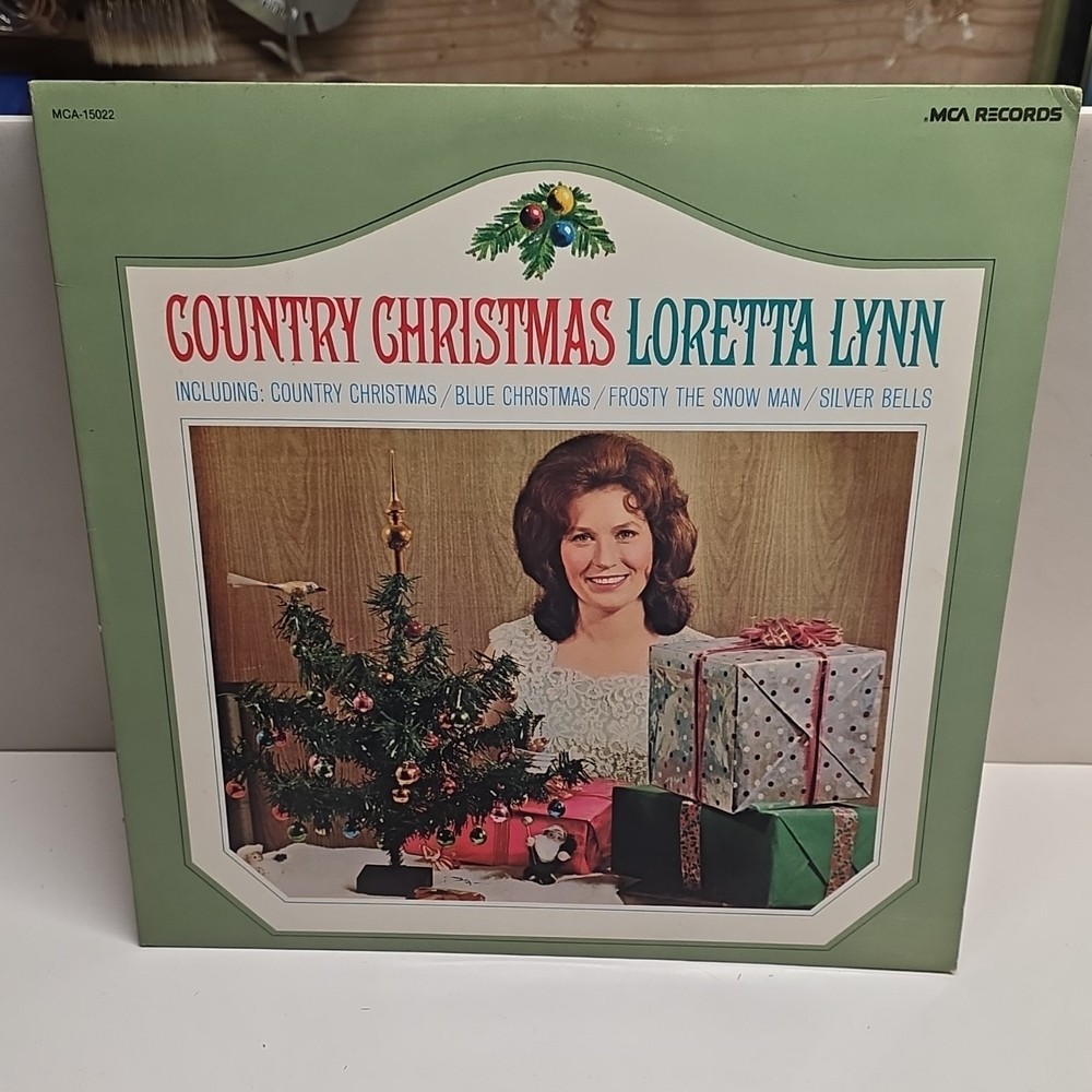 Loretta Lynn Country Christmas LP Vinyl MCA Records Holiday 12″ 33 RPM MCA-15022