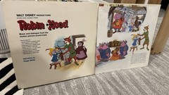 Disneyland Robin Hood Story & Songs LP Vinyl 12″ 33 RPM Original Cover/Book