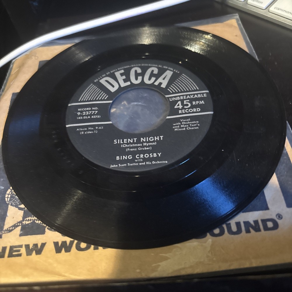 DECCA Bing Crosby Adeste Fiddles Come All Ye Faithful Side 1 Side 2 Silent Night
