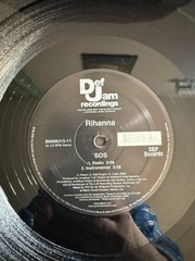 Rihanna SOS 12″ Black Vinyl Single Def Jam Pop 2000s Promo Stereo 33 RPM