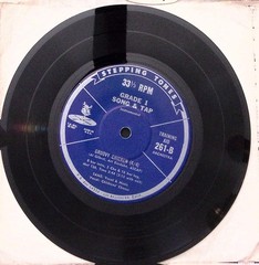 AL GILBERT GRADE 1 SONG & TAP GROOVY CHICKEN STEPPING TONES VINYL 45 83-58