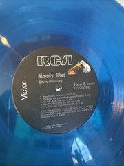 VTG 1977 Elvis Presley Moody Blue 12″ Blue Vinyl LP RCA Victor album