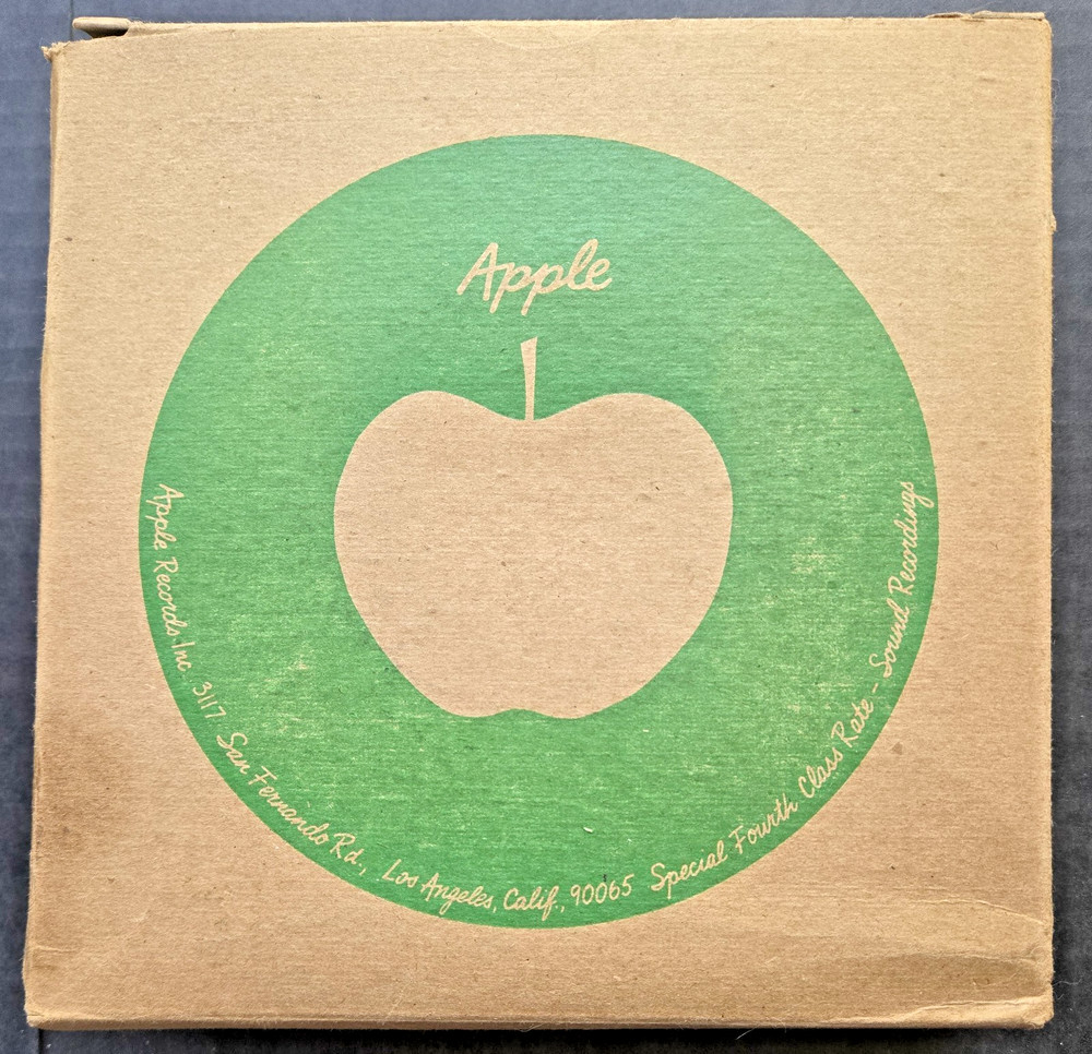 VERY RARE HTF GENUINE 45 RPM APPLE RECORDS FAN CLUB LONG WINDING ROAD SHIP BOX