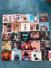 25 VINTAGE PICTURE SLEEVES POP ,R&B SOUL HIP HOP, 45 RPM RECORDS * LOT EX