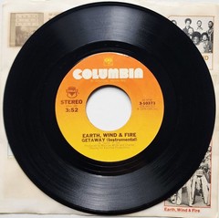 EARTH, WIND & FIRE – GETAWAY 7″ SINGLE 45 RPM 1976 (COLUMBIA) 3-10373 STEREO