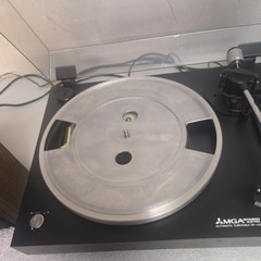 Vintage Mitsubishi DP-420 Record Stereo Turntable. WORKS. Send Offers