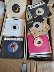 100 – 7″ – 45 rpm Records Bulk Lot. see description