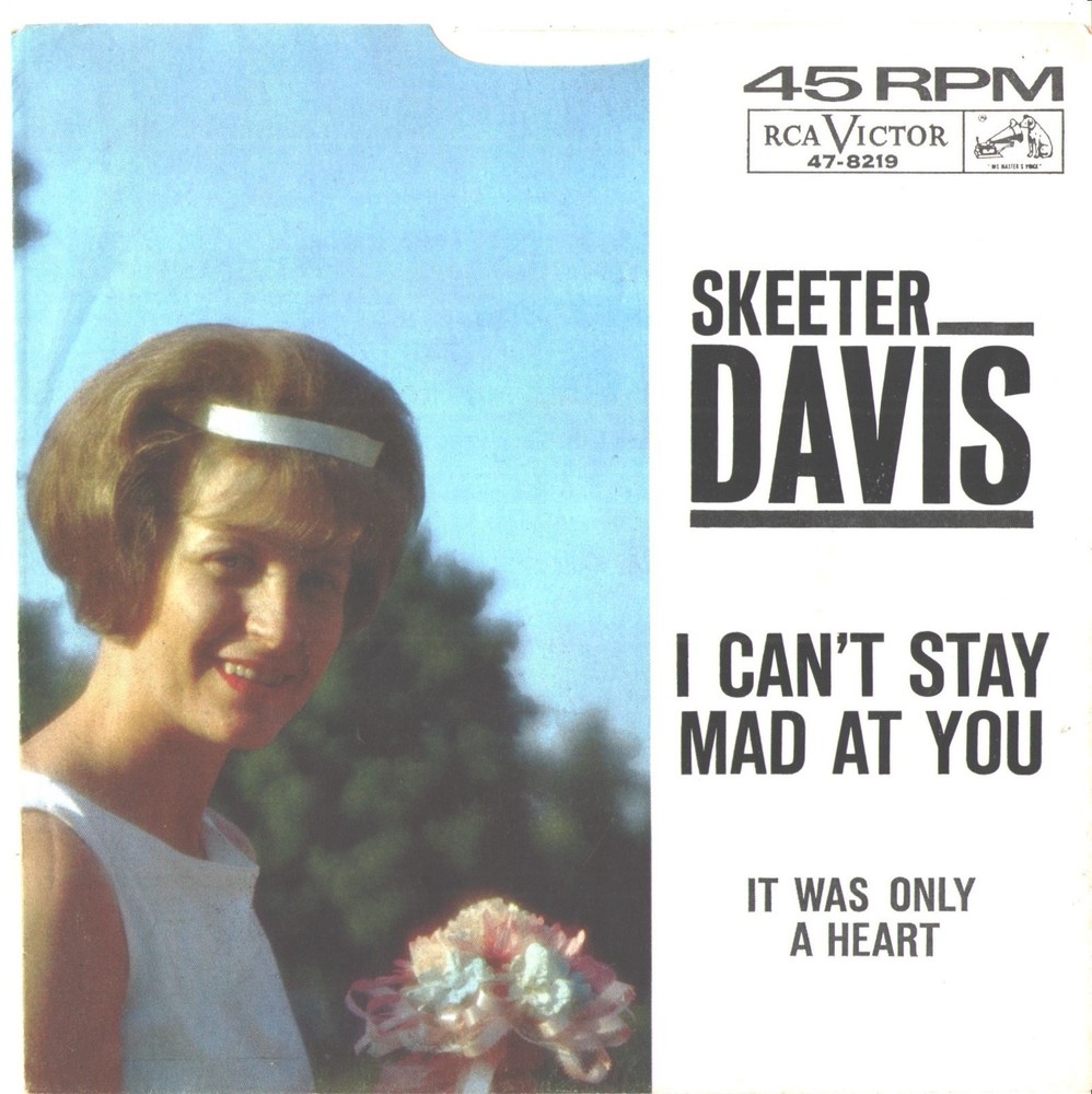 SKEETER DAVIS-PICTURE SLEEVE + 45–(I CAN’T STAY MAD AT YOU)–PS–PIC–SLV