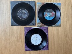 Cocteau Twins 7” vinyl lot – Pearly-Dewdrops’ Drops, Aikea, Love Easy Tears 4AD