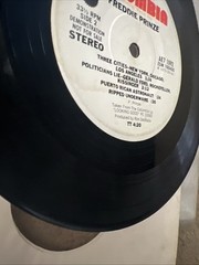 Freddie Prinze – At Mr.Kelly’s – 7″ Promo Record 1975 Original 33 1/3 RPM Album