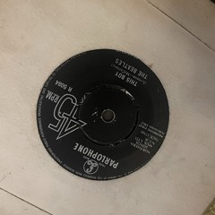 Beatles And Related singles 7″ X 10 Play Tested Good Condition Freepost