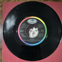 Queen I Want To Break Free/Machines 7″ 45 RPM Vinyl Single 1984 Capitol B-5350