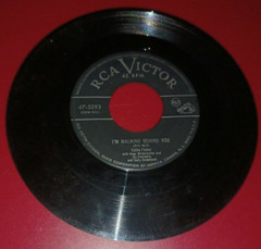 Vintage 45RPM Record : Eddie Fisher I’m Walking Behind You : RCA Victor