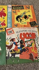Vintage Lot of 18 1950’s CRG Children’s Records Great Graphics