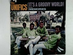 The Unifics – It’s a Groovy World! 7″ Kapp Records Soul R&B 45 RPM