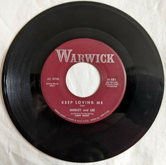 Shirley & Lee LET THE GOOD TIMES ROLL/ KEEP LOVING ME 45 rpm 7″ Warwick M-581