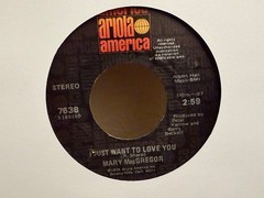 LISTEN 🎶MARY MACGREGOR TORN BETWEEN TWO LOVERS ARIOLA POP 45′ VINYL 7″