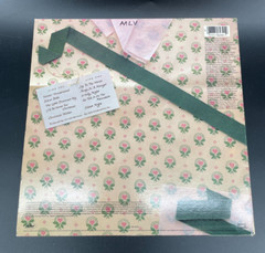 Holiday Vinyl Record Bundle – 6 Christmas Records/5 Albums