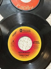 LOT OF 26 45rpm records – 1950s/1960s/70s Country Pop and Rock Hits