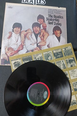 The Beatles * Yesterday and Today * T 2553 * MONO * Vintage * EXCELLENT VINYL