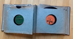 78 Rpm RCA Album. 10 Pages, some loose. 5 Records. Various Labels. Vintage.