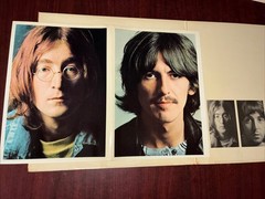 Rare Beatles White Album Green Apple Label Vinyl LP,2 Rec Set, Vintage 1968 7067