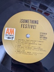 Vintage Christmas i SOMETHING FESTIVE! Various Artists LP Record