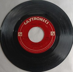 MEXICAN CUMBIA 45 HEAR Linda Vera PIENSO EN TI 1977 Caytronics VG