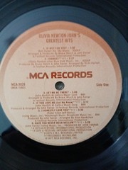 Olivia Newton-John’s Greatest Hits – 1977 MCA Records MCA-3028 Vinyl LP VG+/EX!
