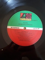 Crosby, Stills & Nash – Allies (LP, Album) (Very Good Plus (VG+))