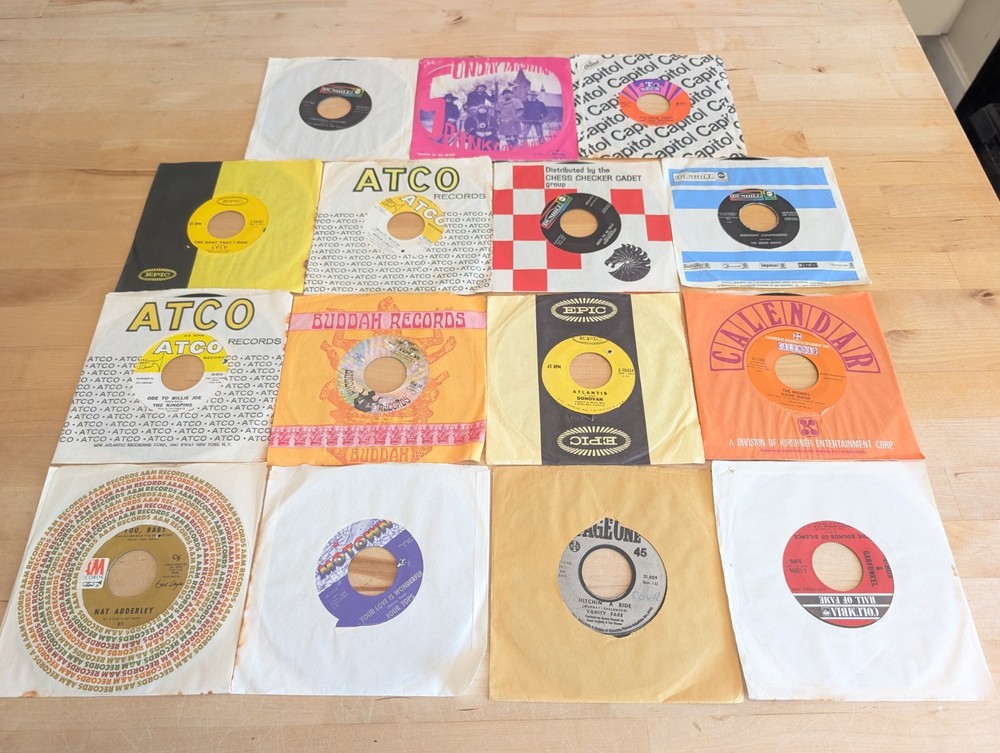 Vtg Lot 45 RPM Records & Sleeves Nat Adderley Kingpins Isley Bros Grass Roots