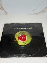Vintage Beatles 45 Record Lot w/ 20 Singles & Carrying Case Capitol Records