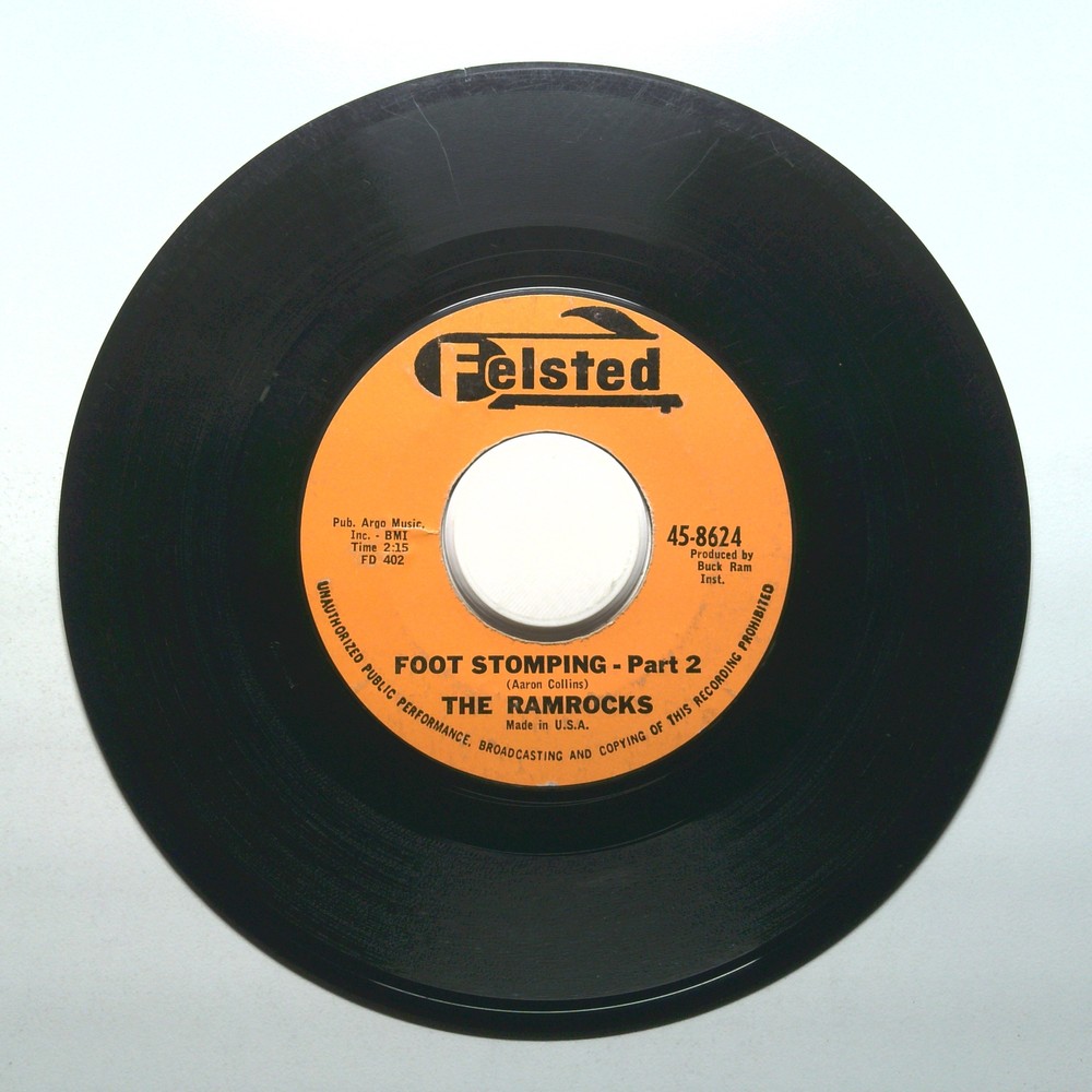 The Ramrocks, The Flares – Foot Stomping – VInyl 45 RPM 7″