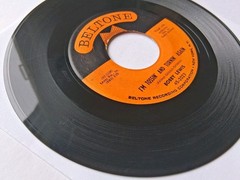 Bobby Lewis – I’m Tossin’ And Turnin’ Again / Nothin’ But The Blues 45 – Beltone
