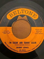 🔥 Bobby Lewis – I’m Tossin’ And Turnin’ Again / Nothin’ But The Blues 45 RPM