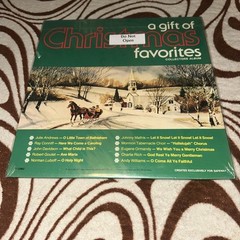A Gift of Christmas Favorites Ten Top Artists Vinyl Record Album 1975 Columbia