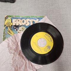 Vintage Peter Pan Records FROSTY THE SNOWMAN 45 rpm Vinyl Record – 4 Songs