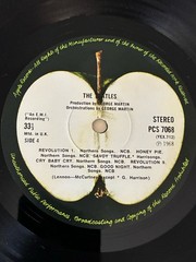 Rare Beatles White Album Green Apple Label Vinyl LP,2 Rec Set, Vintage 1968 7067