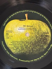 Rare Beatles White Album Green Apple Label Vinyl LP,2 Rec Set, Vintage 1968 7067