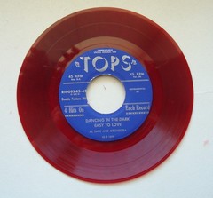 TOPS 1950s PARADE of HITS ALBUM, 4 RED VINYL 45 RPM RECORDS
