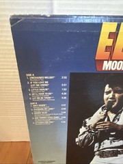 VTG 1977 Elvis Presley Moody Blue 12″ Blue Vinyl LP RCA Victor album