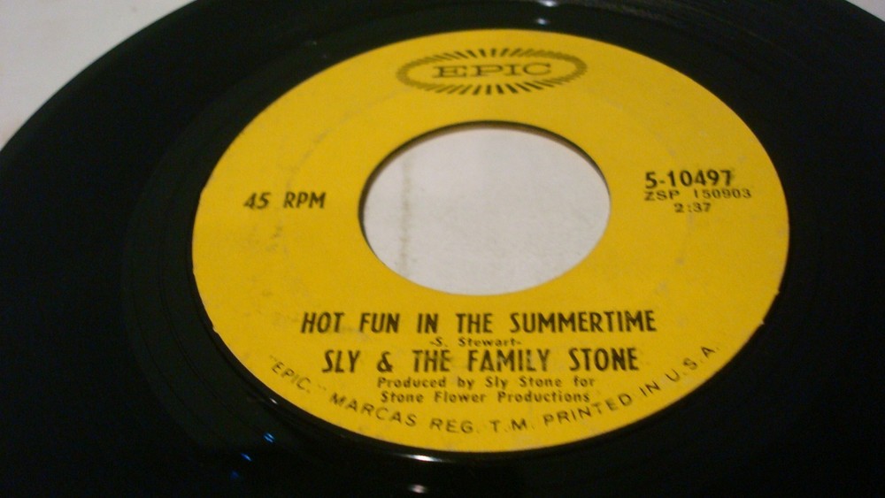 Sly & Family Stone “Hot Fun In The Summertime” (1969 Epic 5-10497) 45 RPM 7″ VG+