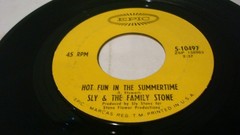 Sly & Family Stone “Hot Fun In The Summertime” (1969 Epic 5-10497) 45 RPM 7″ VG+