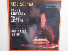 💥 ‘ NEIL SEDAKA ‘ HIT 45 + PICTURE [ HAPPY BIRTHDAY, SWEET SIXTEEN ] 1961 ! 💥