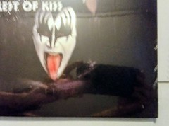 SEALED – KISS World – Best Of KISS Red Vinyl 2021 Mercury UM 2LP Set