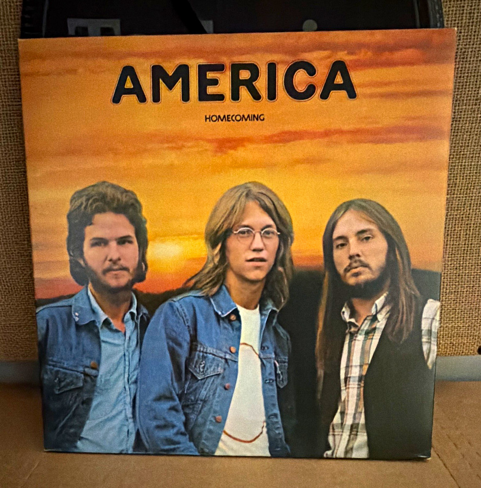 America Homecoming LP Warner Bros. 12″ Black Vinyl 1972 BS 2655